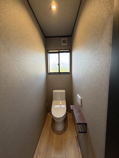 児湯郡高鍋町「バイクが映える!土間ガレージのある平屋」