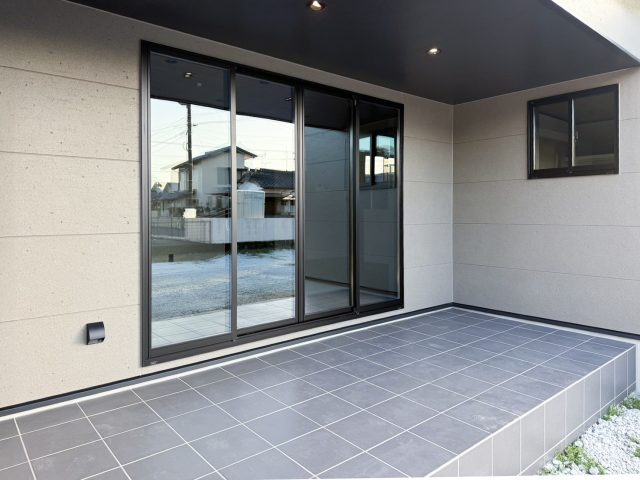 西都市右松｢家族団欒を楽しむインナーテラスのある家｣