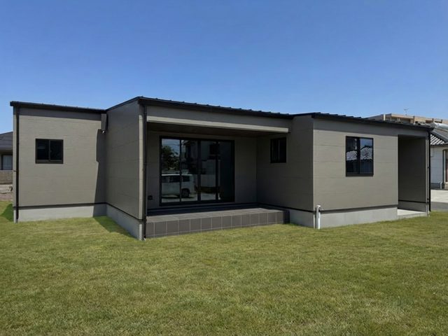 西都市右松｢家族団欒を楽しむインナーテラスのある家｣